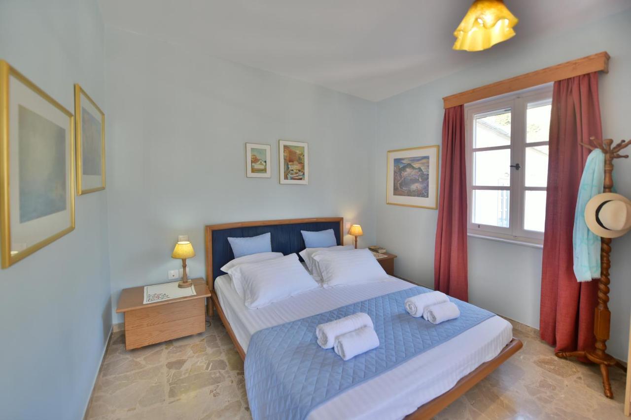 Feel At Home - Family House In Hydra Ngoại thất bức ảnh