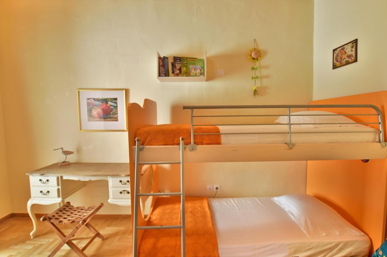 Feel At Home - Family House In Hydra Ngoại thất bức ảnh