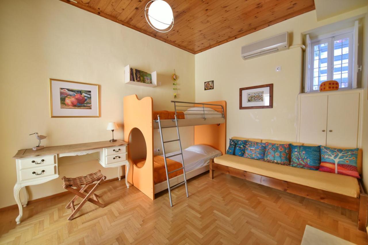 Feel At Home - Family House In Hydra Ngoại thất bức ảnh