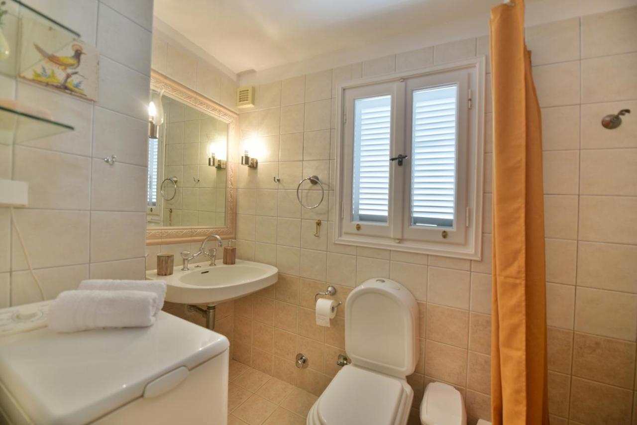 Feel At Home - Family House In Hydra Ngoại thất bức ảnh